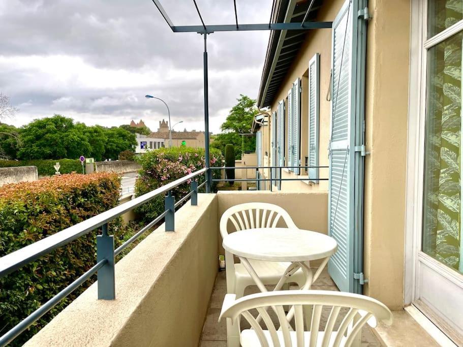 147 - Vue Cite Medievale Et Parking Carcassonne Ngoại thất bức ảnh